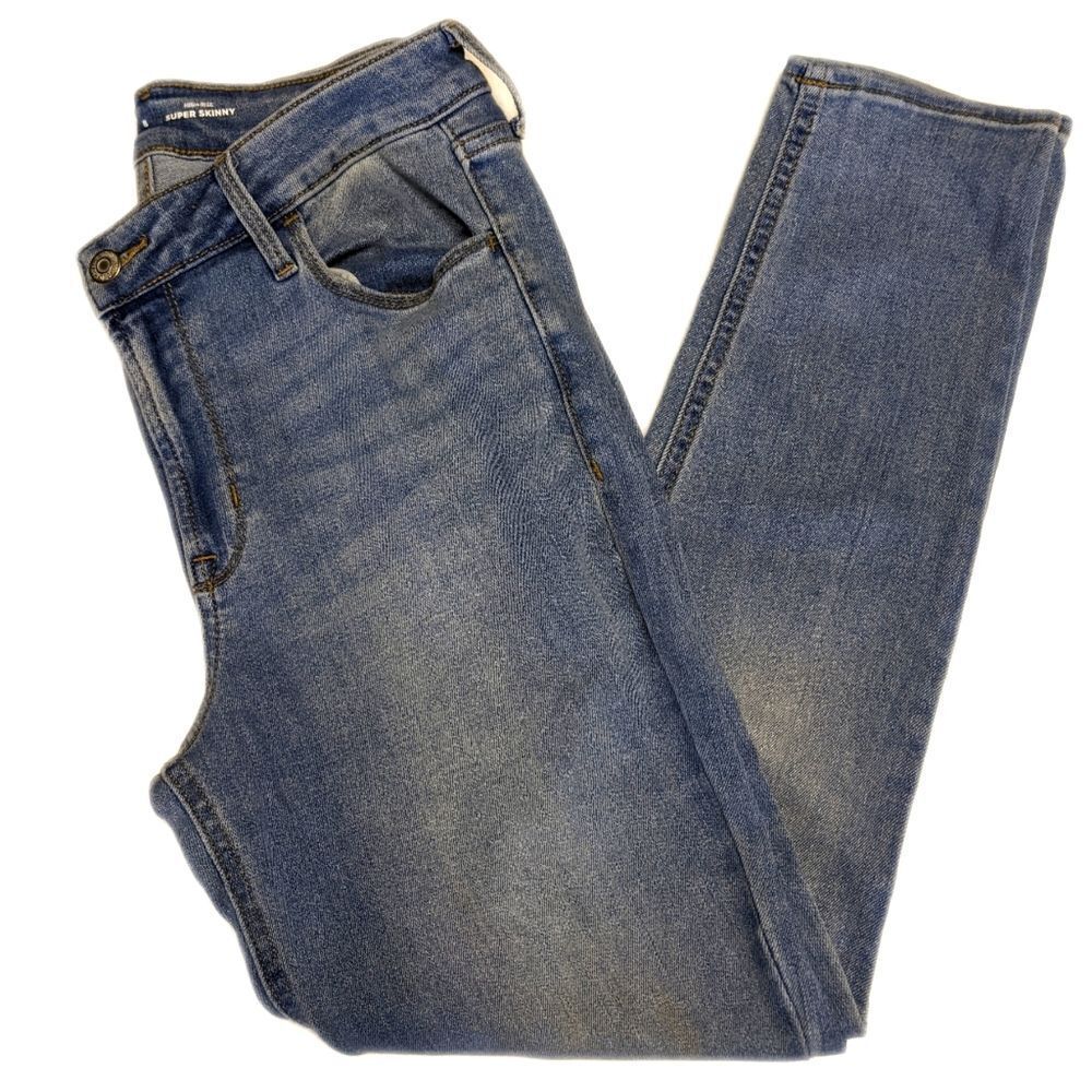 5/$55 Old Navy high-rise super skinny light blue wash denim jeans, 8